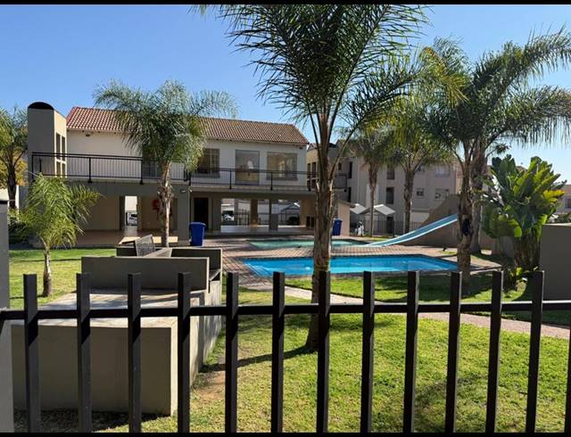 2 BEDROOM APARTMENT FOR SALE IN PARAMOUNT ESTATE